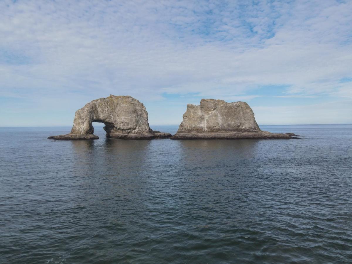Rockaway Beach Vibes,Waterfront Oceanfront Rockaway Beach House Near Downtown,Wifi, Washer Dryer Exterior foto
