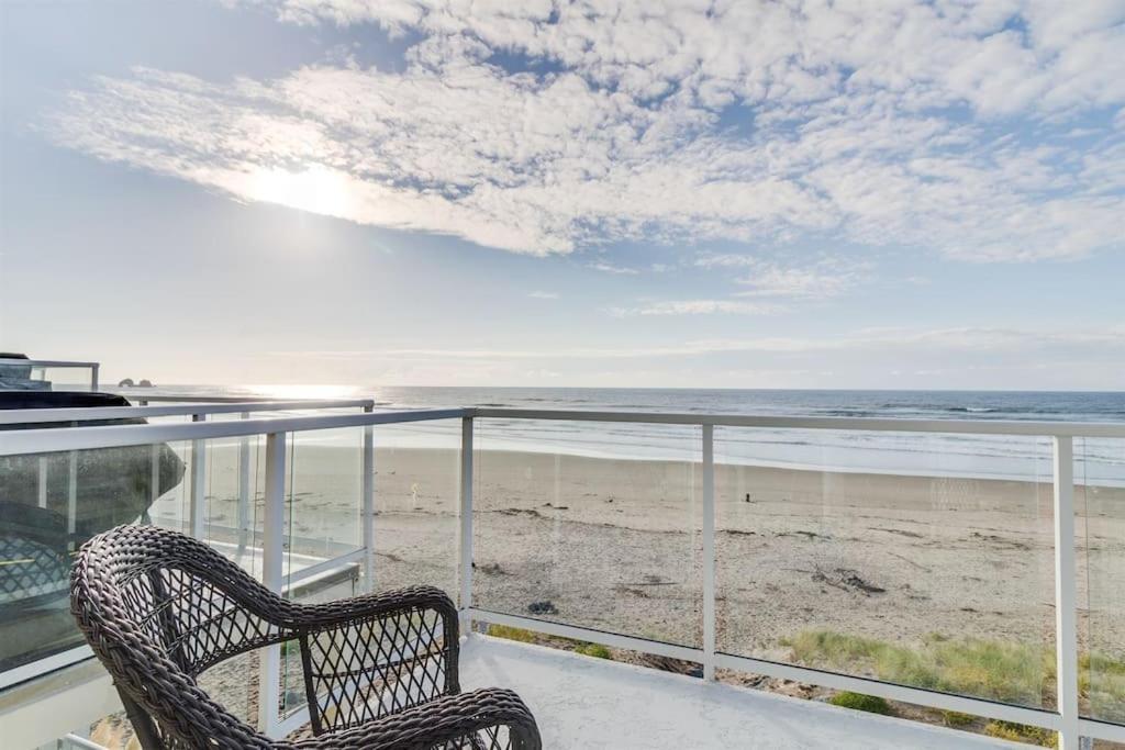 Rockaway Beach Vibes,Waterfront Oceanfront Rockaway Beach House Near Downtown,Wifi, Washer Dryer Exterior foto