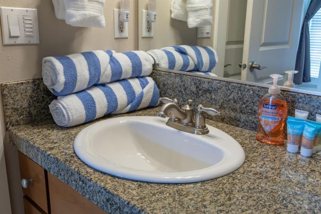 Rockaway Beach Vibes,Waterfront Oceanfront Rockaway Beach House Near Downtown,Wifi, Washer Dryer Exterior foto