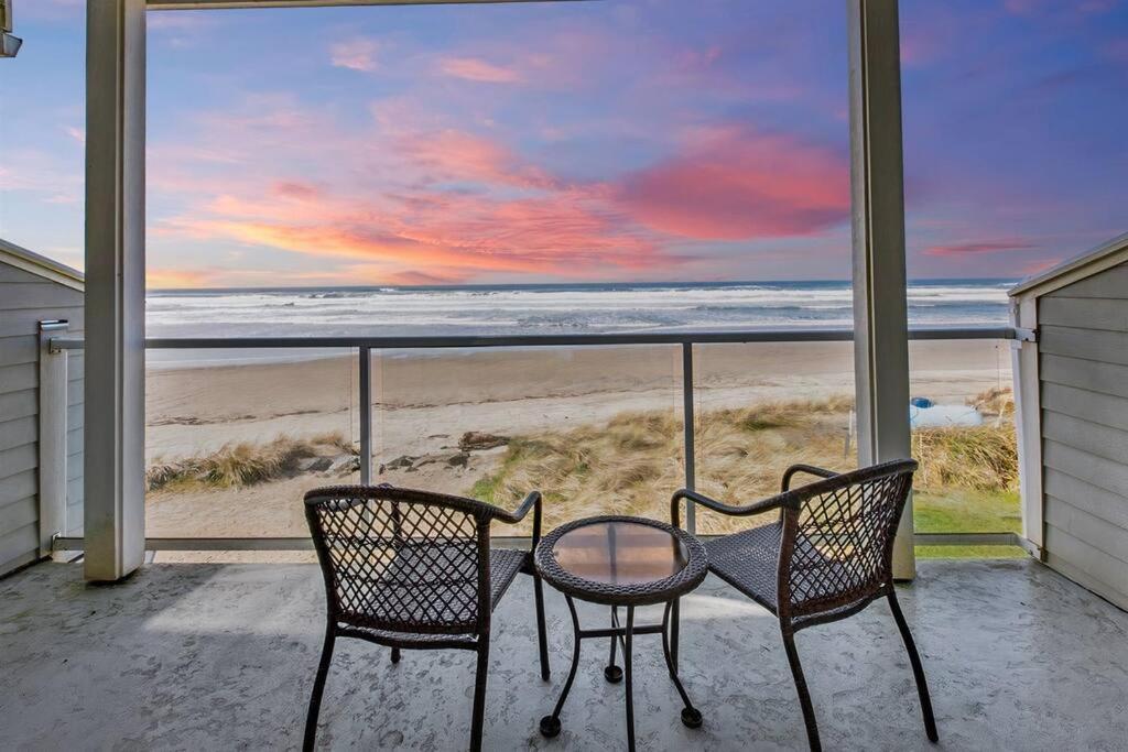 Rockaway Beach Vibes,Waterfront Oceanfront Rockaway Beach House Near Downtown,Wifi, Washer Dryer Exterior foto